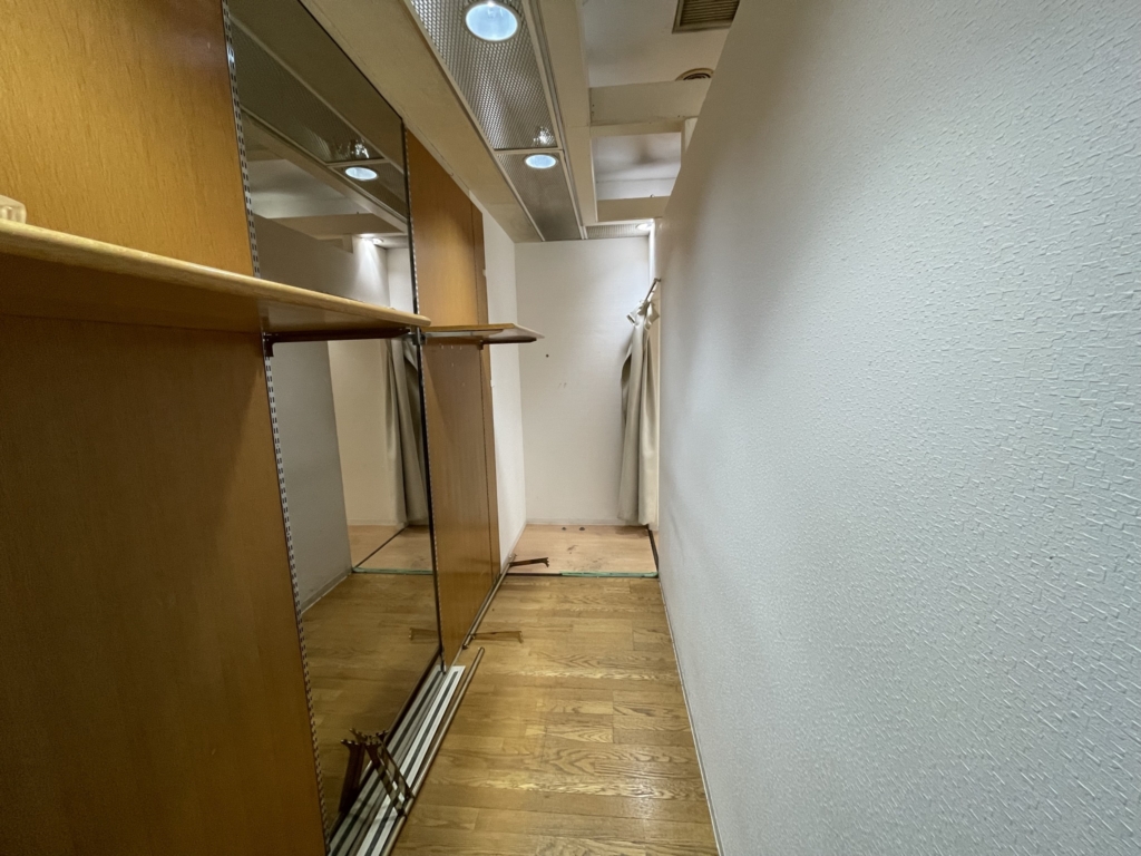 兵庫県神戸市兵庫区荒田町店舗物件（みなとがわプラザ）【賃店舗・貸事務所】）店舗内4バックヤード